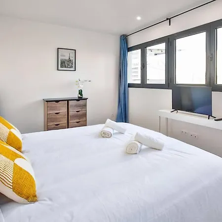 Design Pres Du Metro * Montrouge